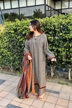 MOCHA BEIG LAWN