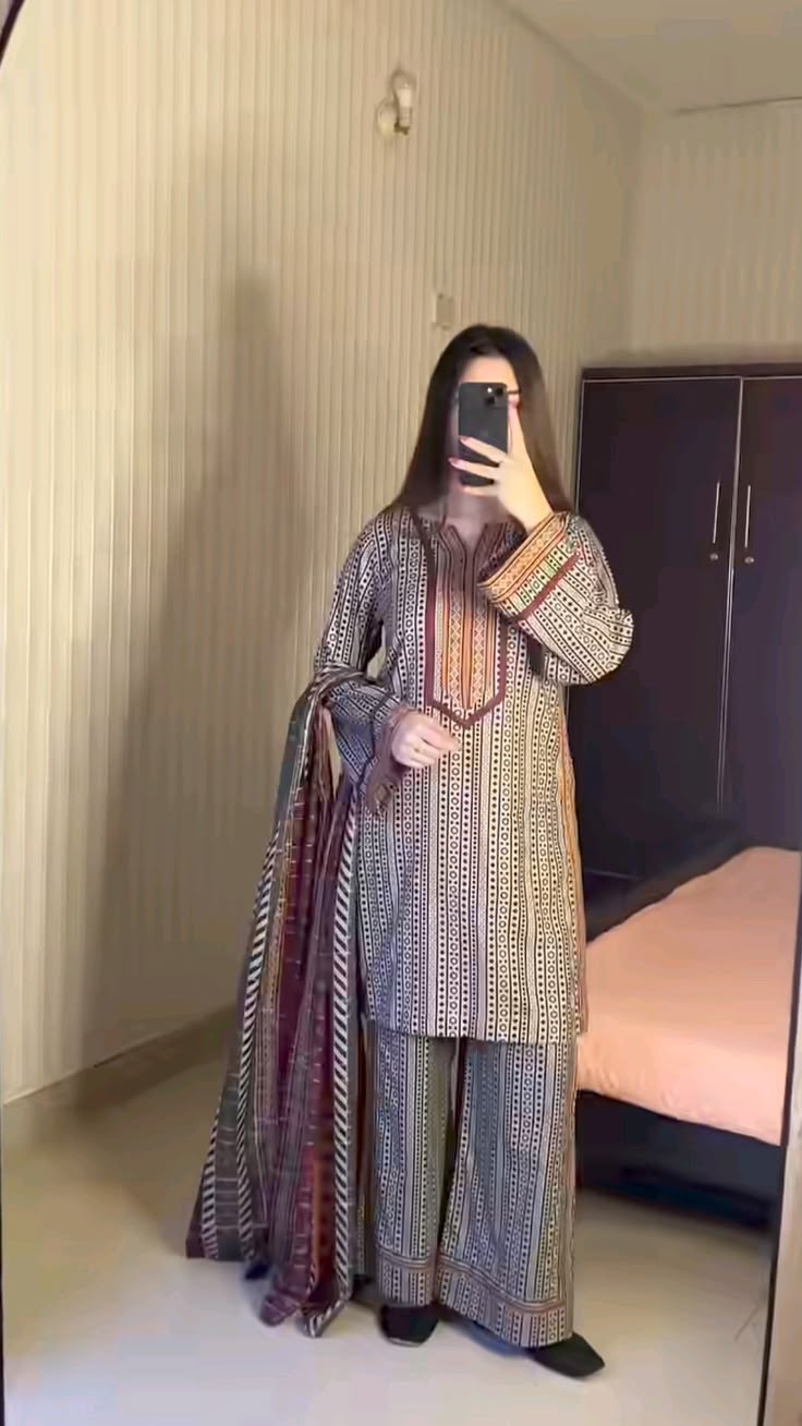 MOCHA BEIG LAWN